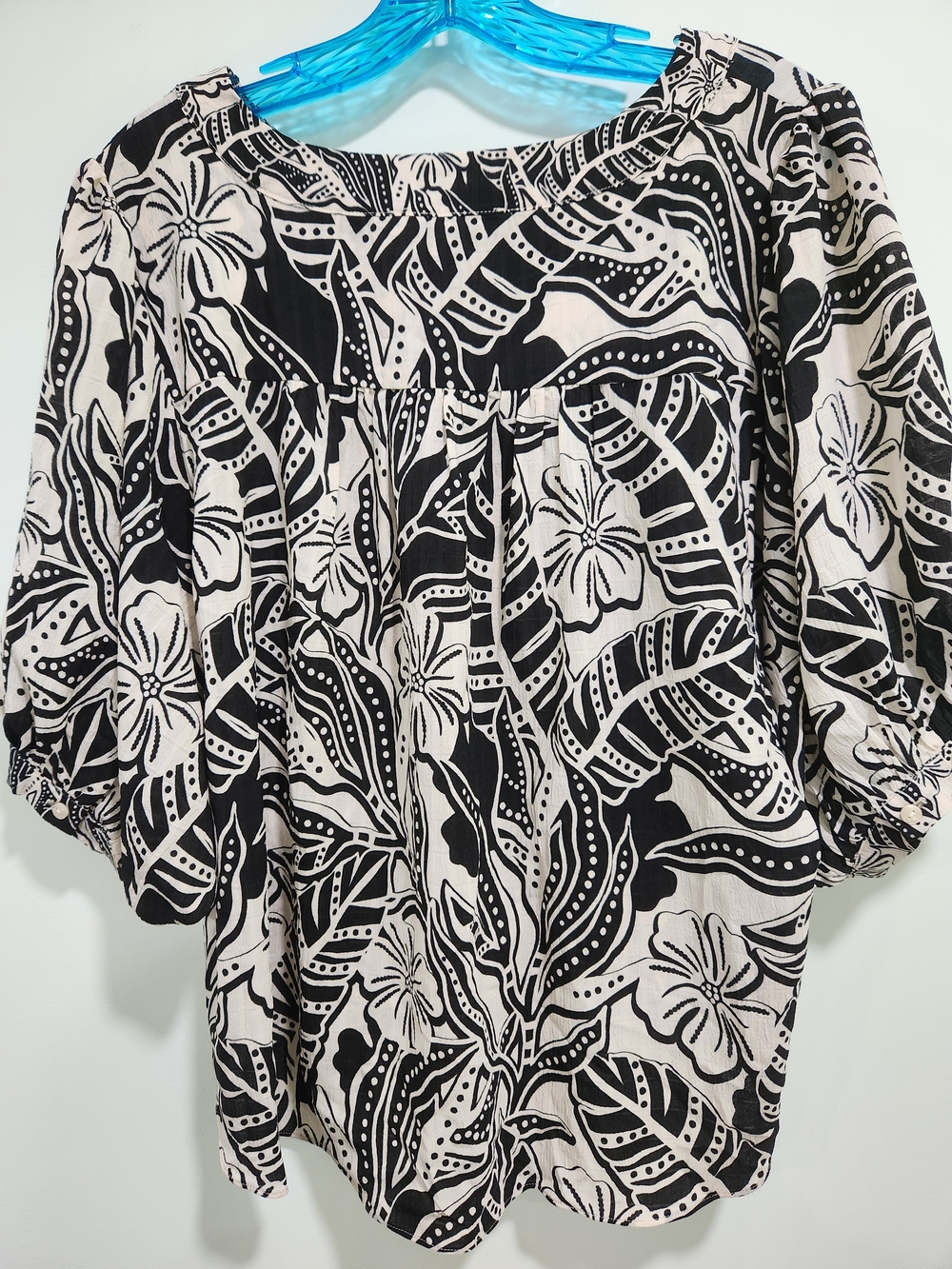 Rose & Olive Black and Cream Floral Tie-Front Blouse - Picture 7 of 7
